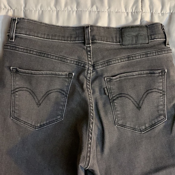 Levi’s Jeans - Picture 4 of 6
